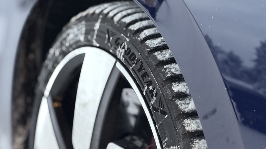 GOODYEAR NA NOWO DEFINIUJE KATEGORIĘ OPON CAŁOROCZNYCH WPROWADZAJĄC NOWY MODEL VECTOR ALL SEASON 4