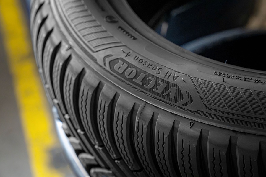 opony zimowe i całoroczne Goodyear w testach 2026