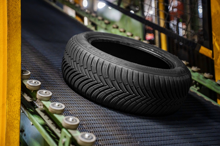 opony zimowe i całoroczne Goodyear w testach 2026