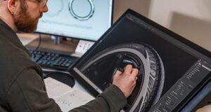 VREDESTEIN PODNOSI WYDAJNOŚĆ I POPRAWIA WYGLĄD OPON CAŁOROCZNYCH