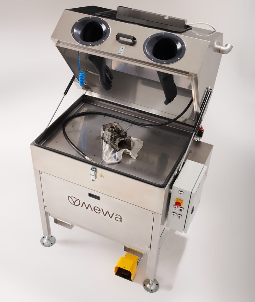 Na Międzynarodowych Targach Ochrony Pracy, Pożarnictwa i Ratownictwa SAWO w Poznaniu w dniach 14–16 kwietnia firma Mewa zaprezentuje ergonomiczną odzież ochronną i roboczą dla przemysłu i rzemiosła, urządzenie do czyszczenia części oraz asortyment artykułów BHP.